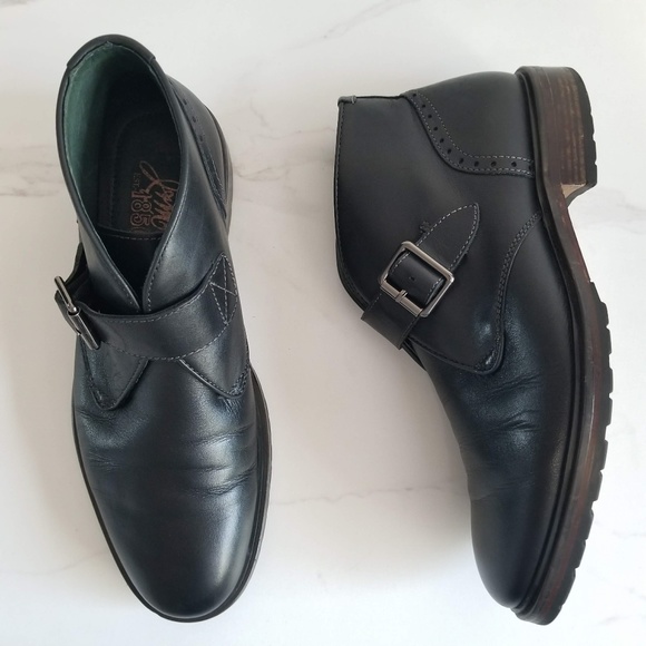 Johnston & Murphy Other - JOHNSTON & MURPHY Mens 1850 Black Monk Strap Boots